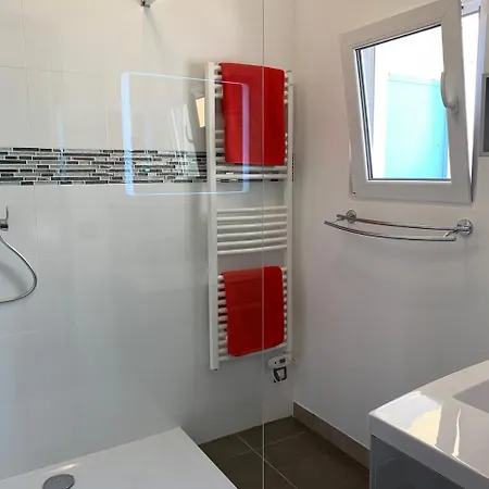Le Clos Fleuri ★ N°9 La Perle Du Lavandou